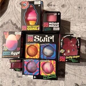 NeeDoh Swirl & Assorted Squeezables 
SEND OFFER SHIPS NEXT DAY CAN BE BUNDLE